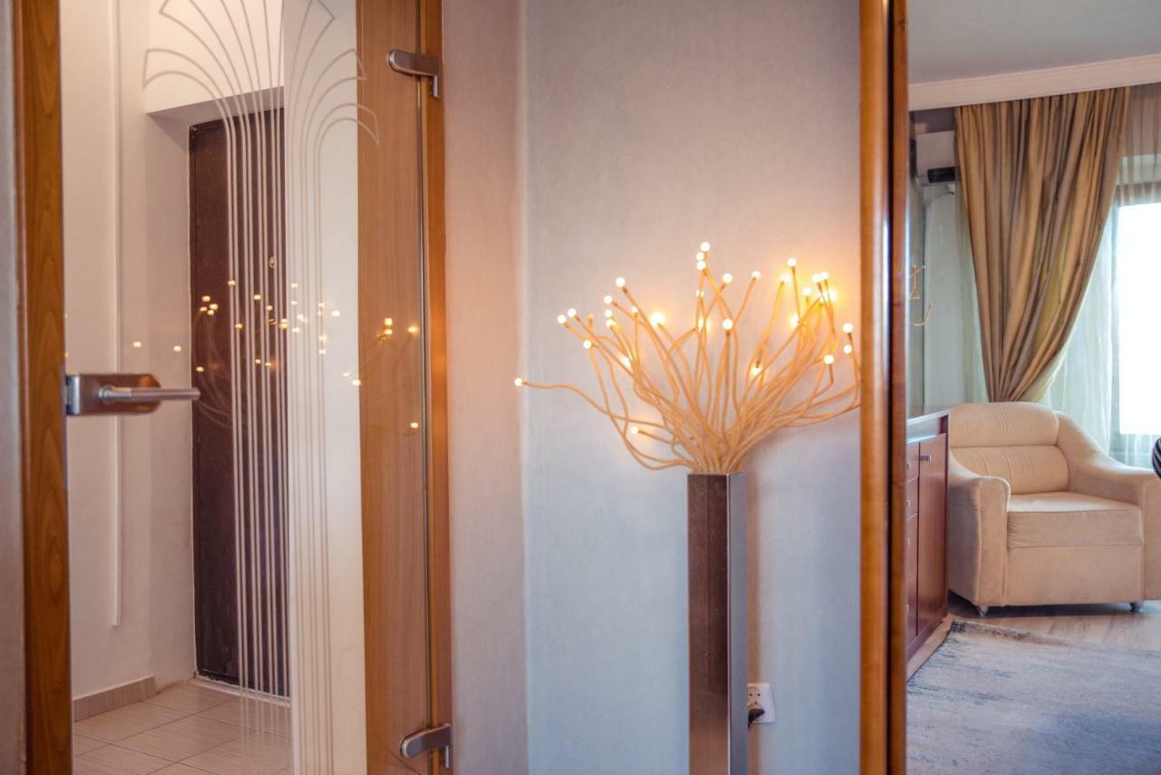 Dream Residence Romantic Bucharest Exterior photo